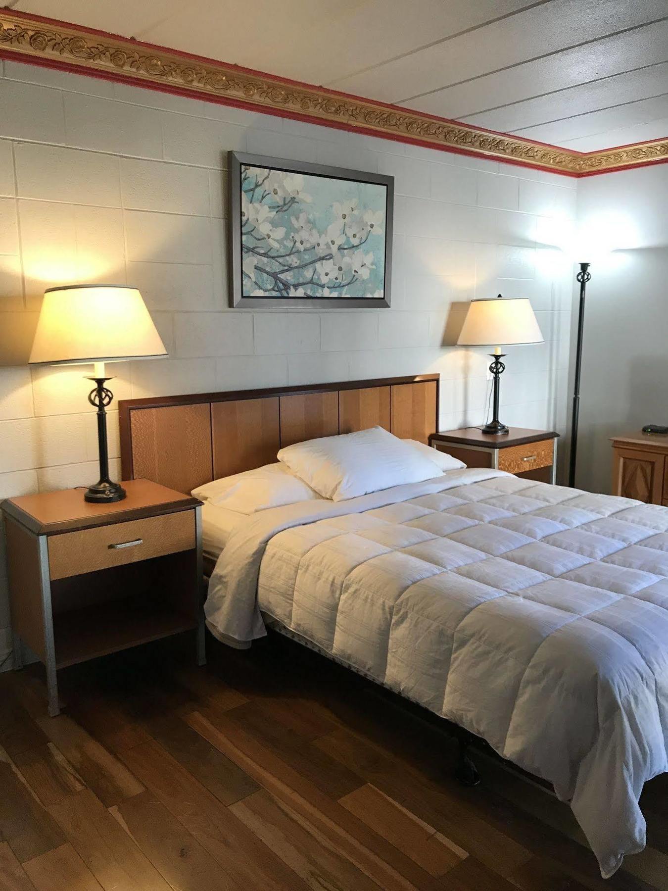 Bellefeuille Motel 2*